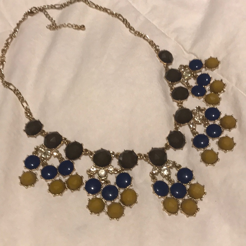 Chunky statement necklace